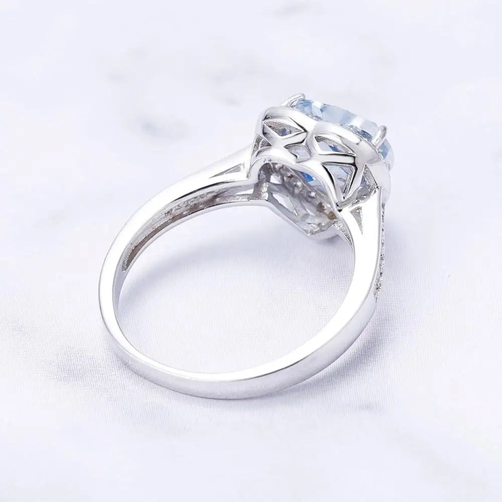 Anillo de iolita en forma de corazón