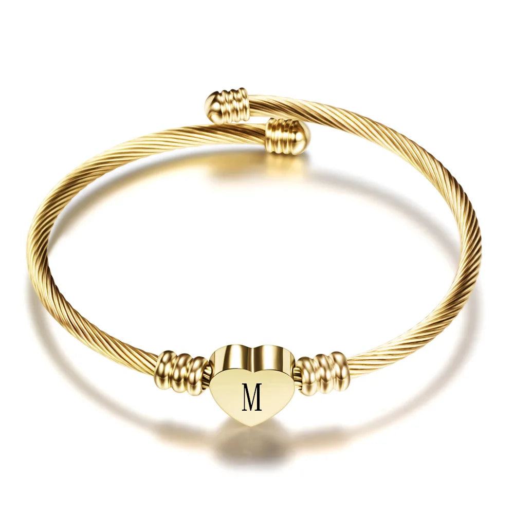 Bracelet manchette en acier inoxydable avec lettre initiale
