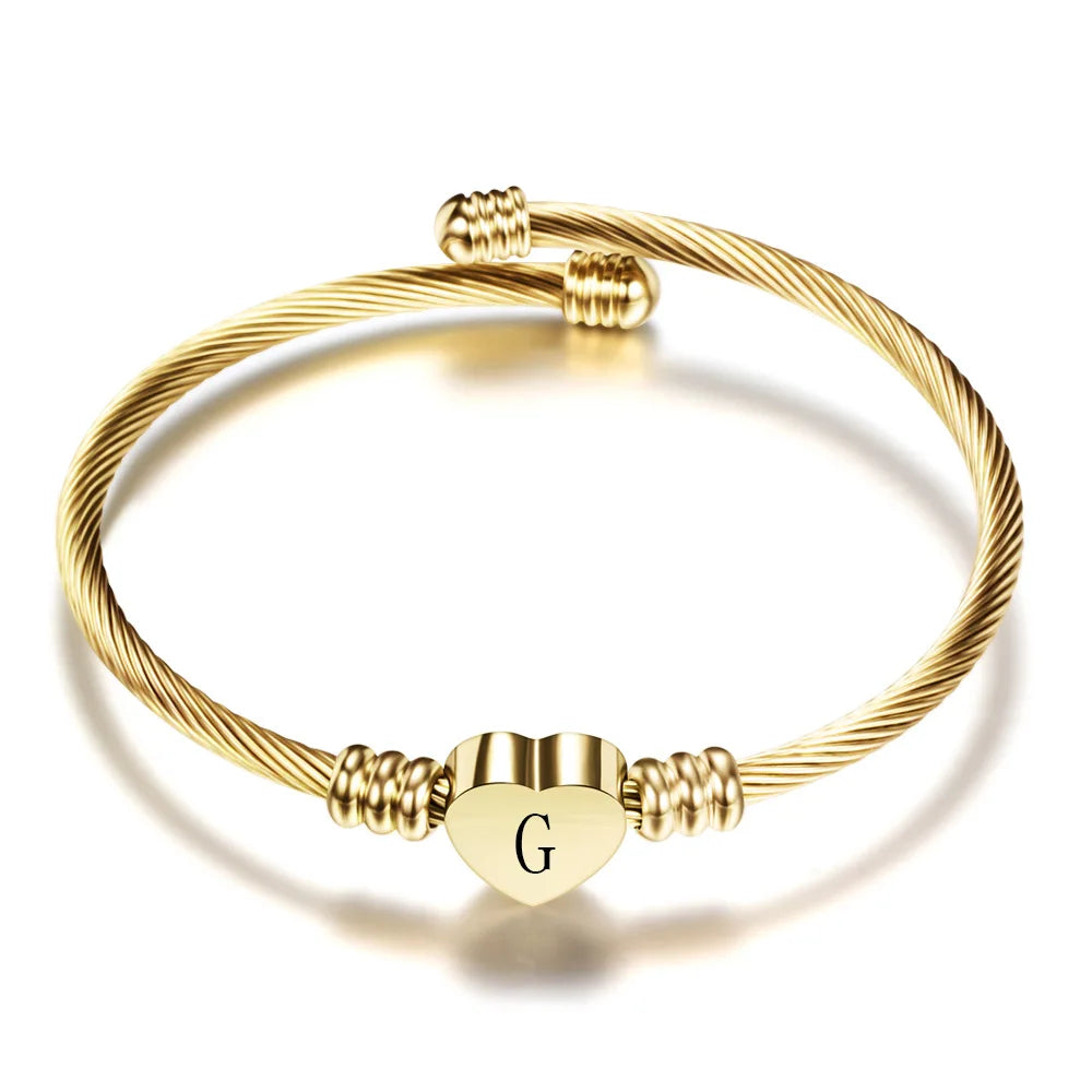 Bracelet manchette en acier inoxydable avec lettre initiale