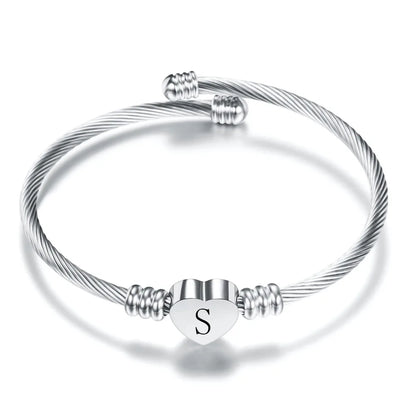 Bracelet manchette en acier inoxydable avec lettre initiale